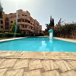 Premium Village Oasis Avec 5 Piscines Et Jardins