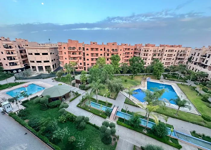 Premium Village Oasis Avec 5 Piscines Et Jardins